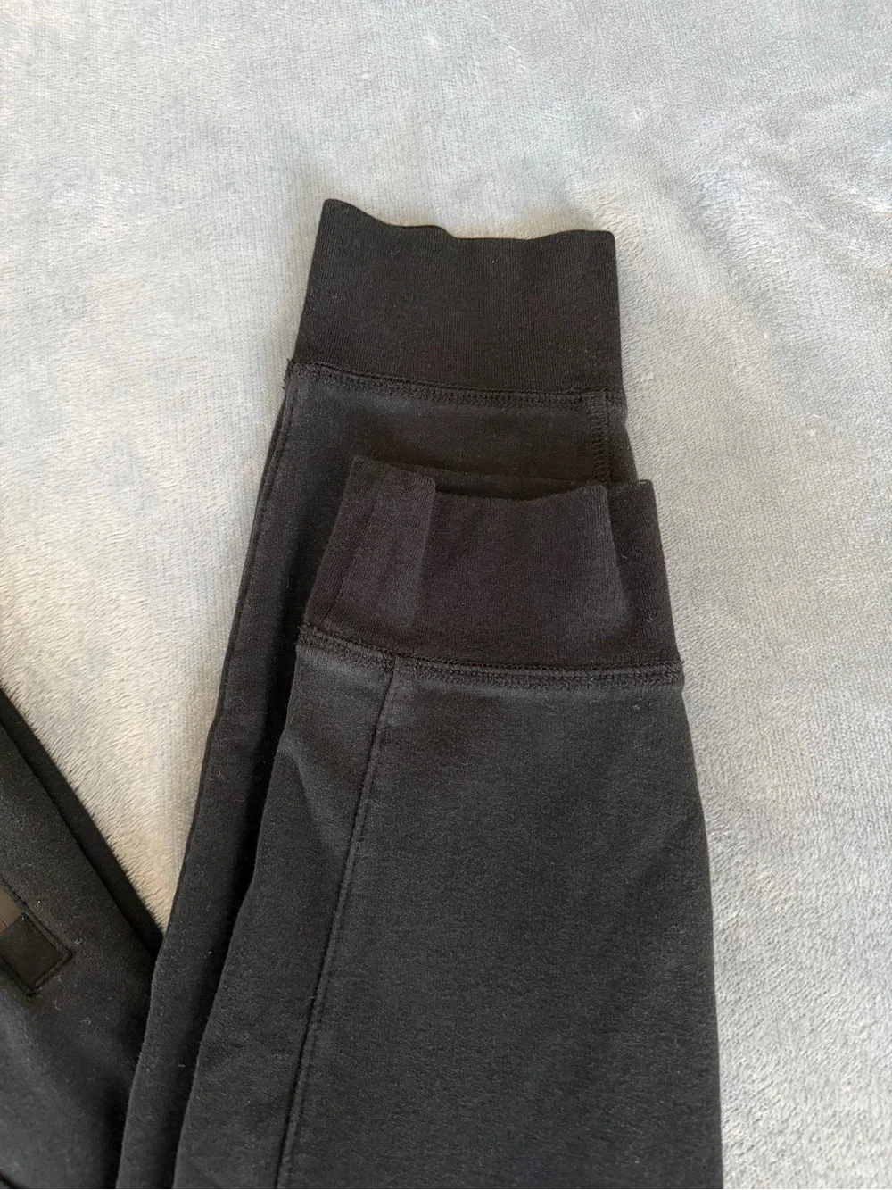 ALO Yoga Black Urban Moto-Style with Zip Pockets Jogger Jeggings Size M